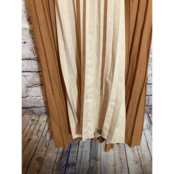 Chicwish Front Pleats Splicing Dress Womens Large Copper & Cream Pleated Layered - Picture 4 of 14